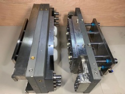 3 Cavities Tilting Mould